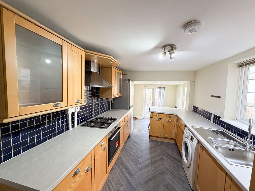 Property photo 3 of 11 Napier Rd E11