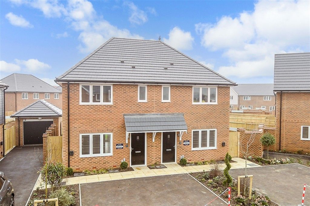 Property photo 3 of 8 External (Brochure)