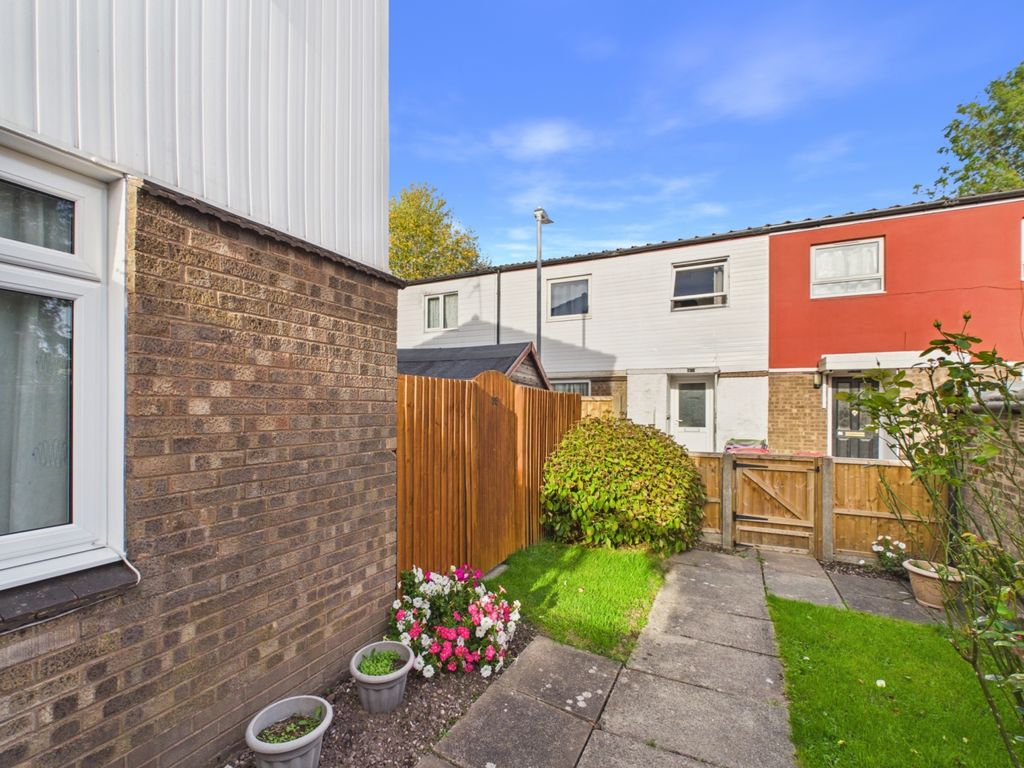 Property photo 3 of 16 Cam01445G0-Pr0899-Still003