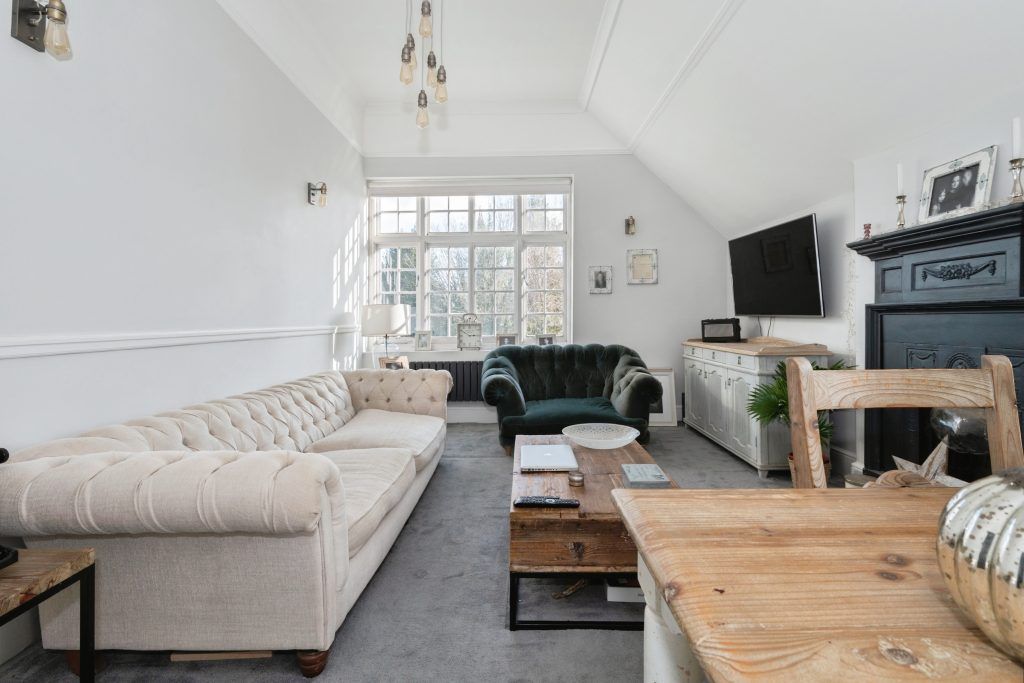 Property photo 3 of 21