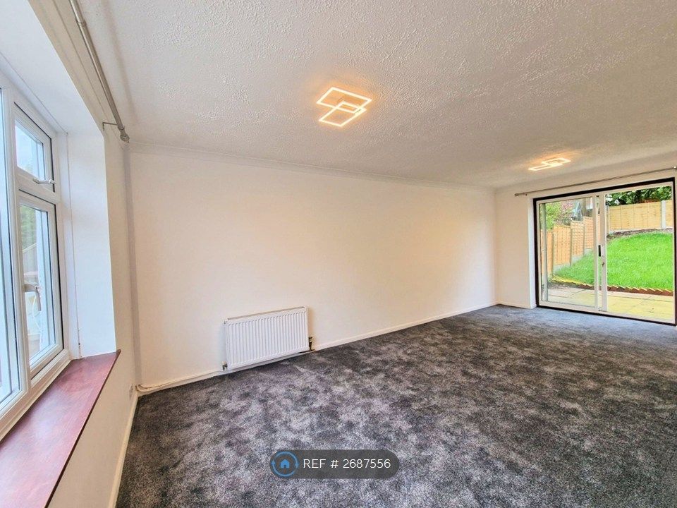 Property photo 2 of 23