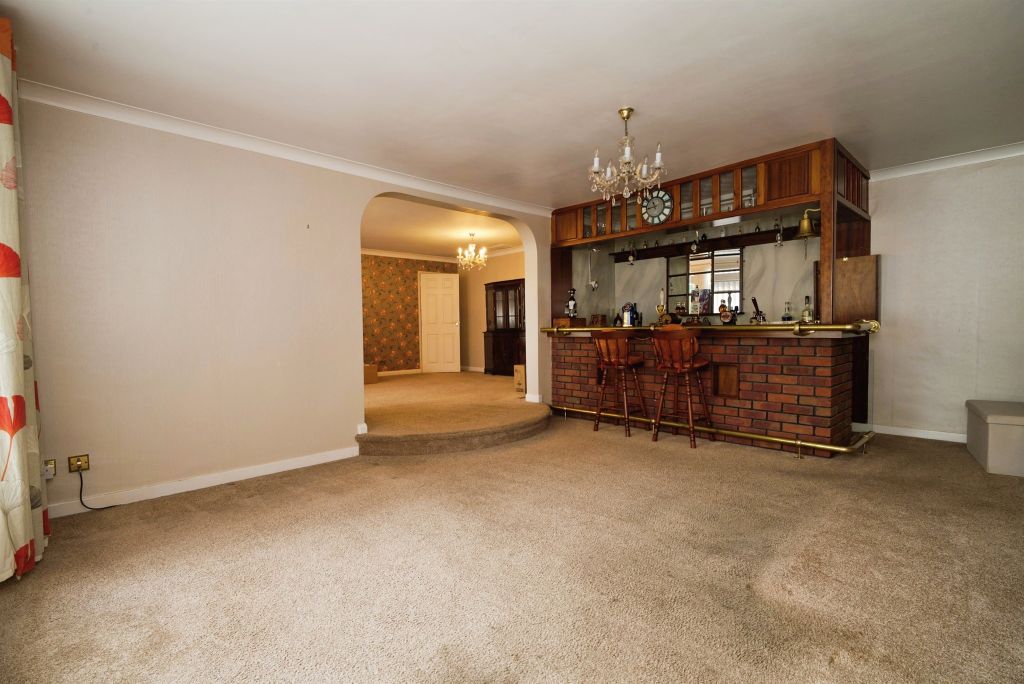 Property photo 3 of 24