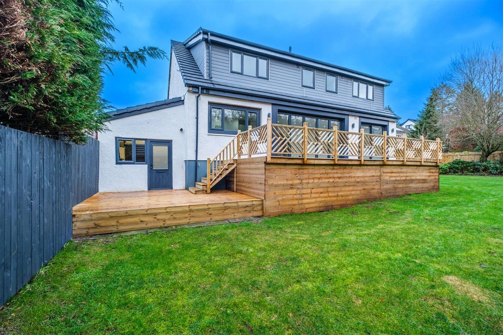 Property photo 3 of 39 Barbush Place-58.Jpg