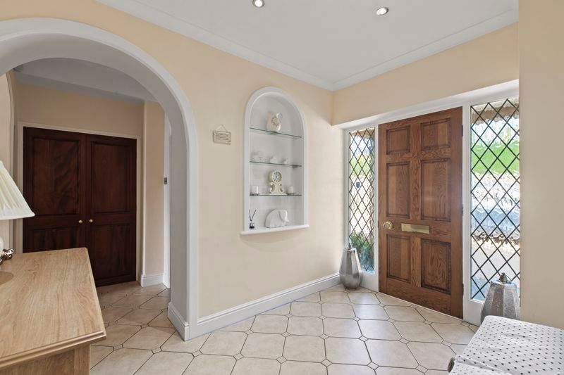 Property photo 3 of 45 Photo 9