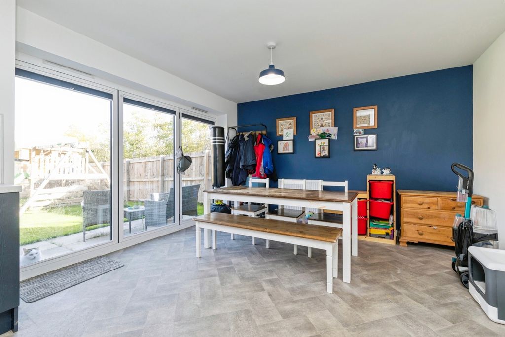 Property photo 3 of 14 Pbox-Img.Jpg