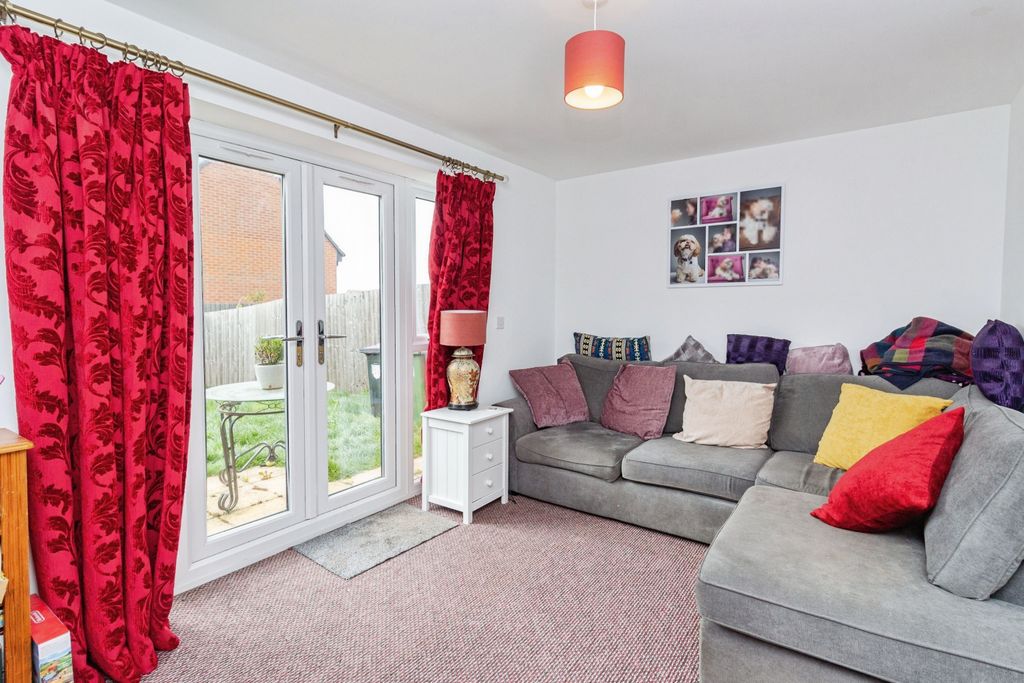 Property photo 2 of 15