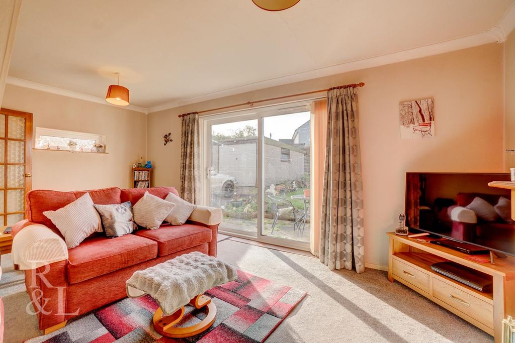 Property photo 3 of 17 Batched (10).Jpg