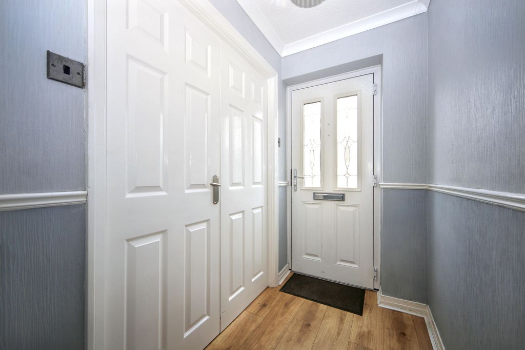 Property photo 2 of 24