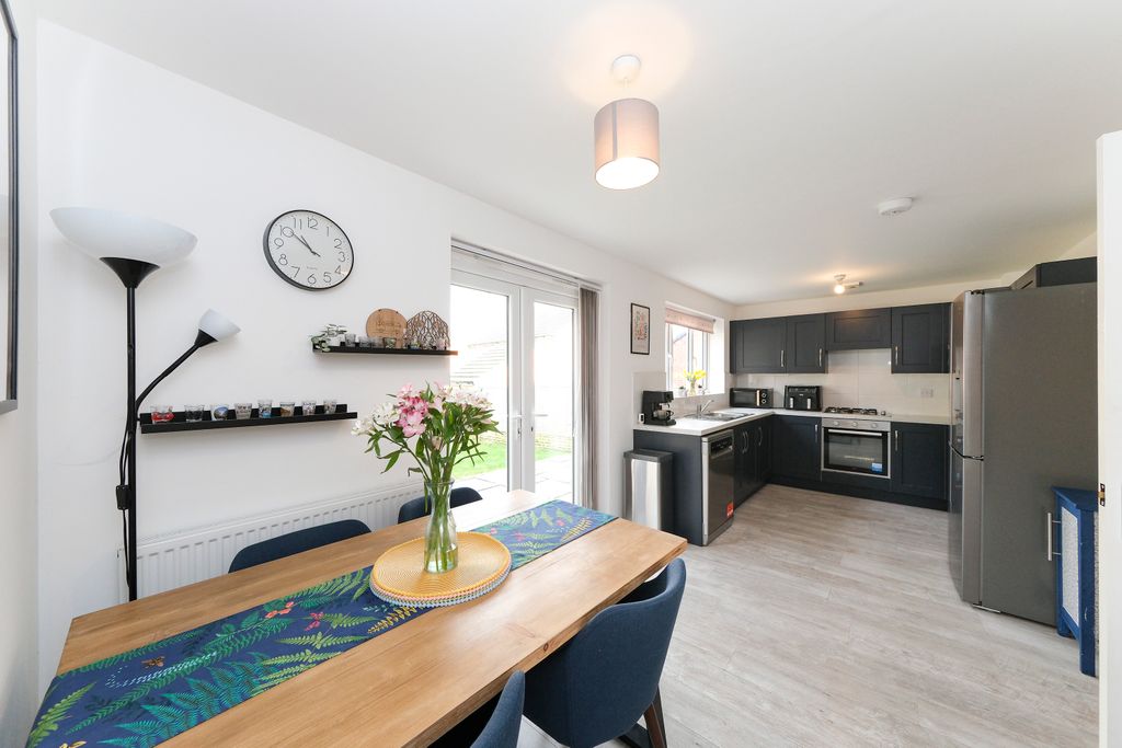 Property photo 3 of 25 Dscf0912