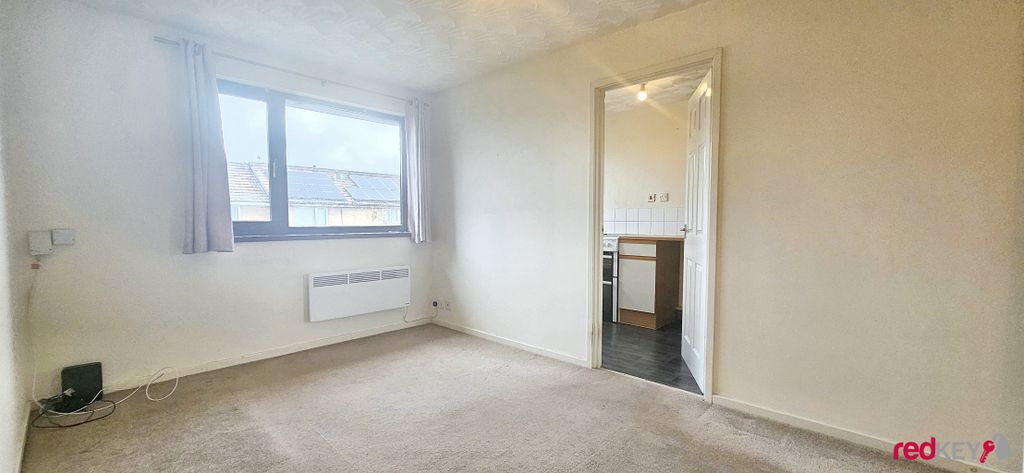 Property photo 3 of 7 Living Diner