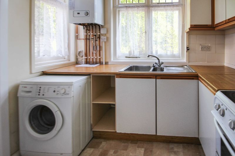 Property photo 3 of 7 Photo 5