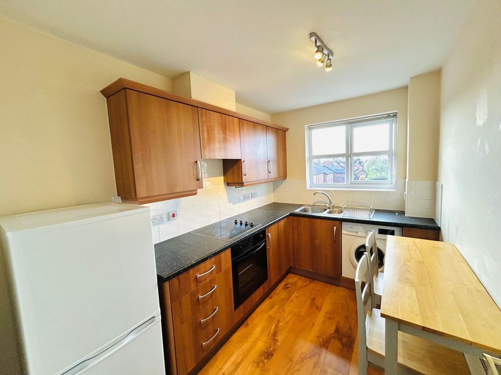 Property photo 3 of 8