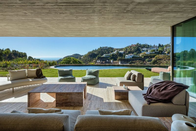 Property photo 2 of 50