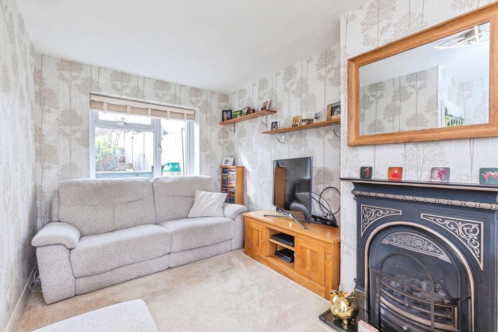 Property photo 3 of 16 Pbox-Img.Jpg