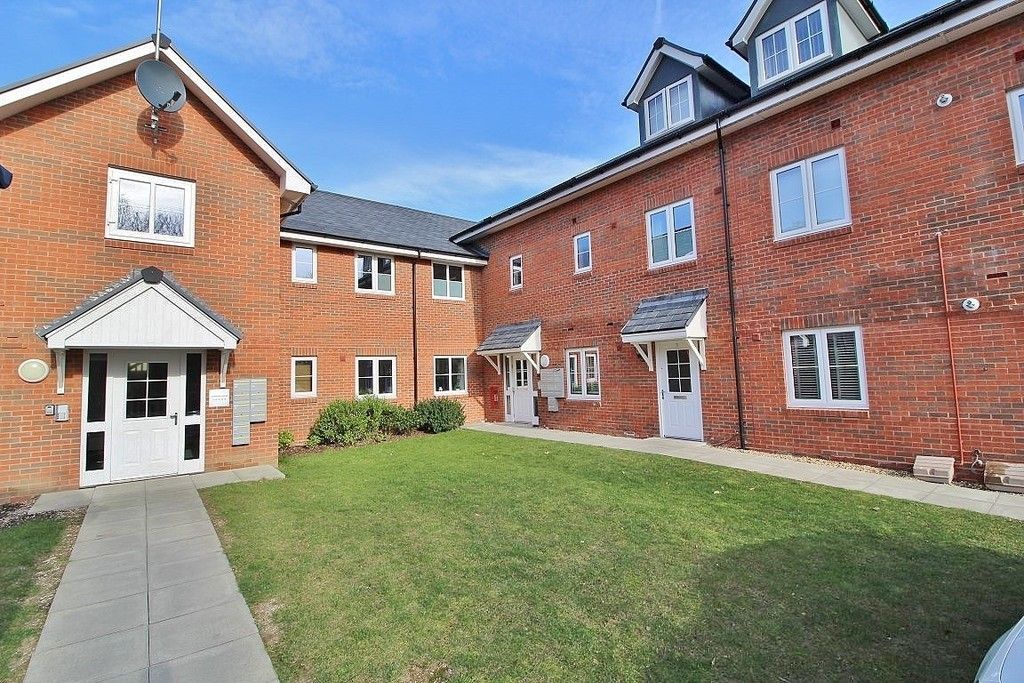 Property photo 1 of 12