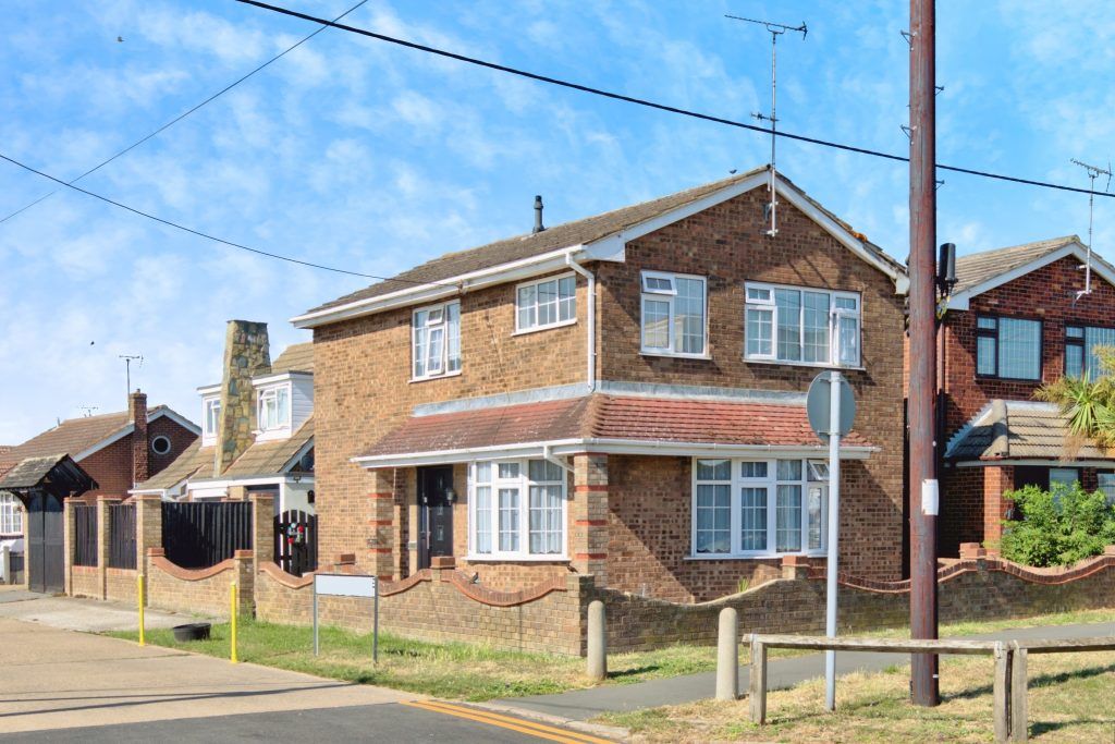 Property photo 1 of 20