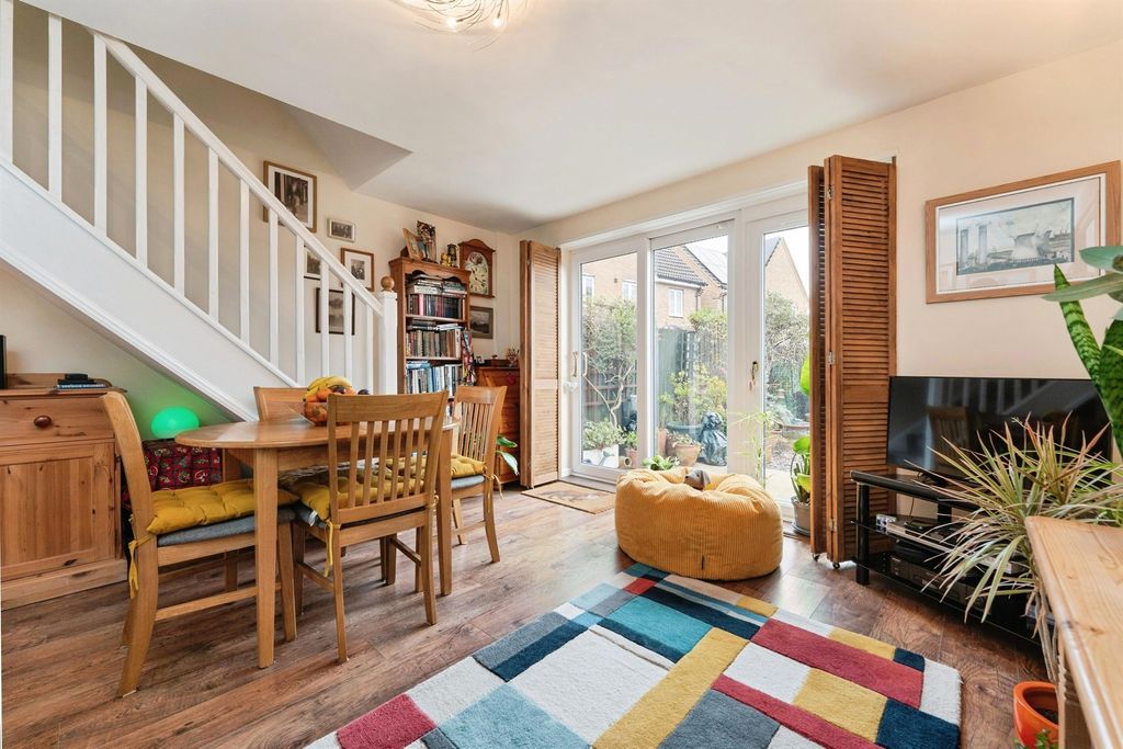 Property photo 2 of 10