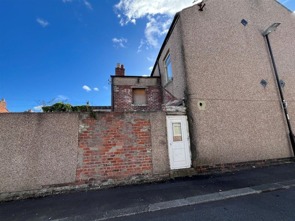 Property photo 2 of 9