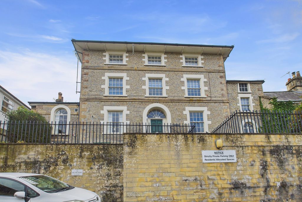 Property photo 1 of 1