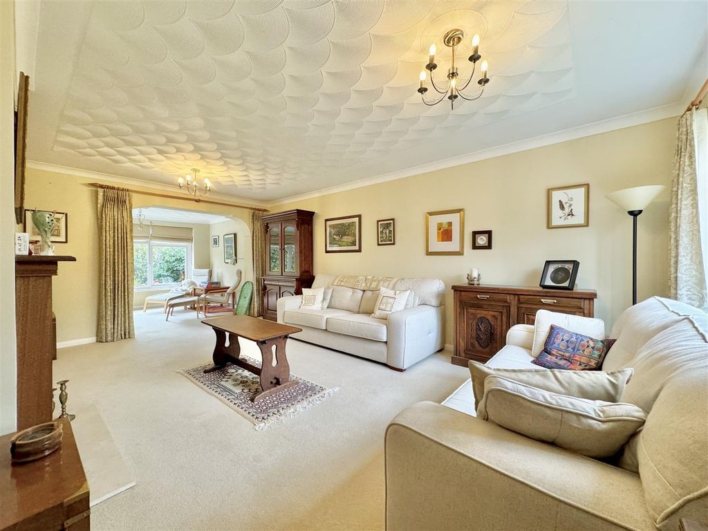 Property photo 2 of 41