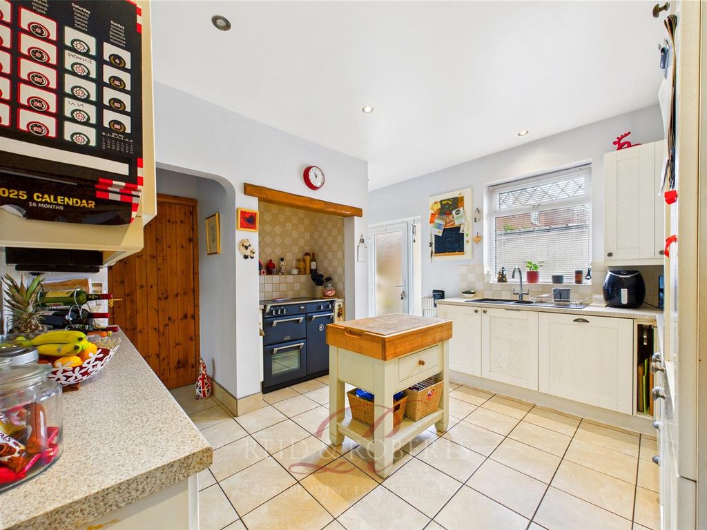 Property photo 3 of 23 Cam05148G0-Pr0008-Still012.Jpg