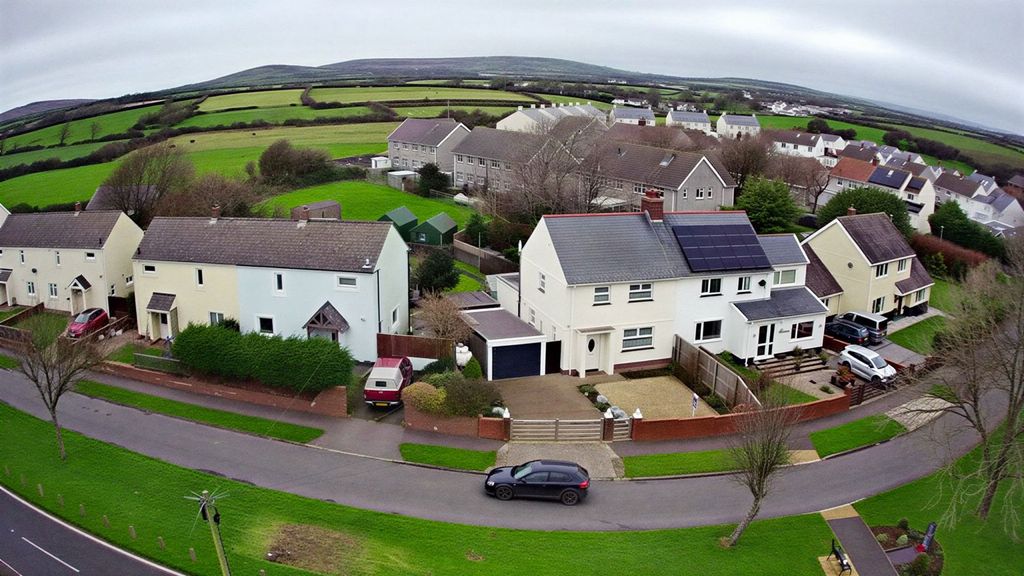 Property photo 1 of 30