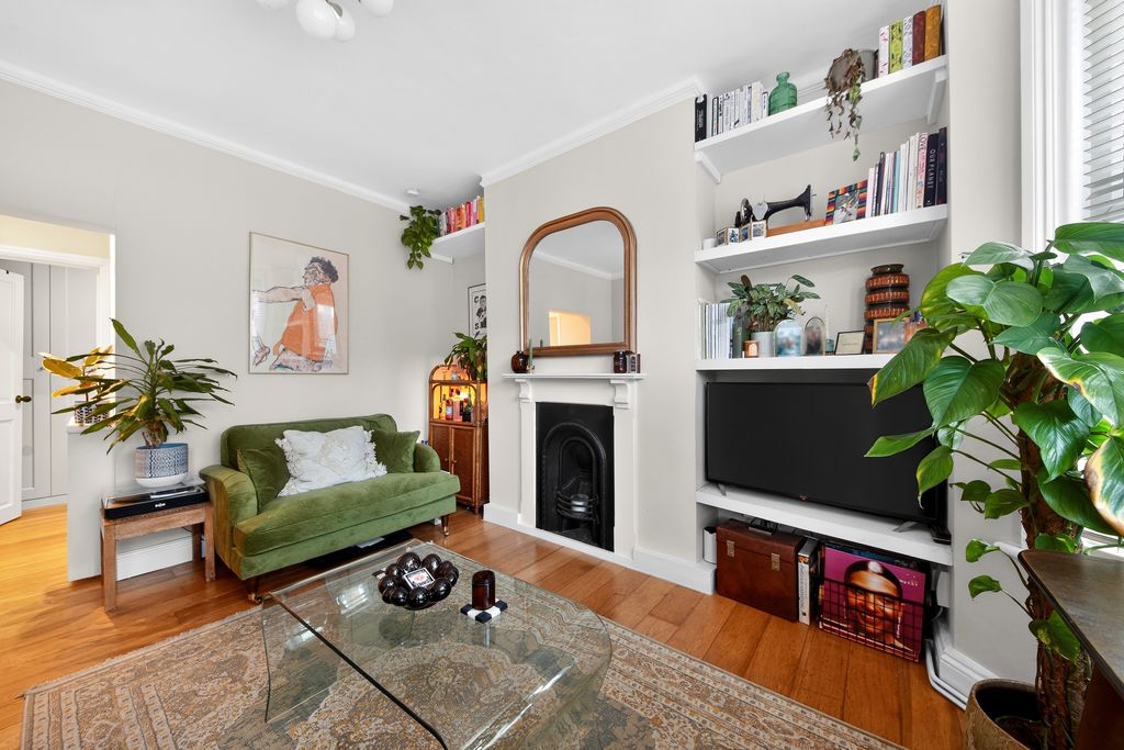 Property photo 2 of 16 Reception Room