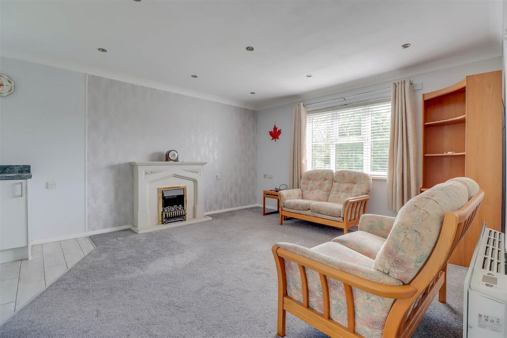 Property photo 1 of 12 38 Sycamore Court-5.Jpg
