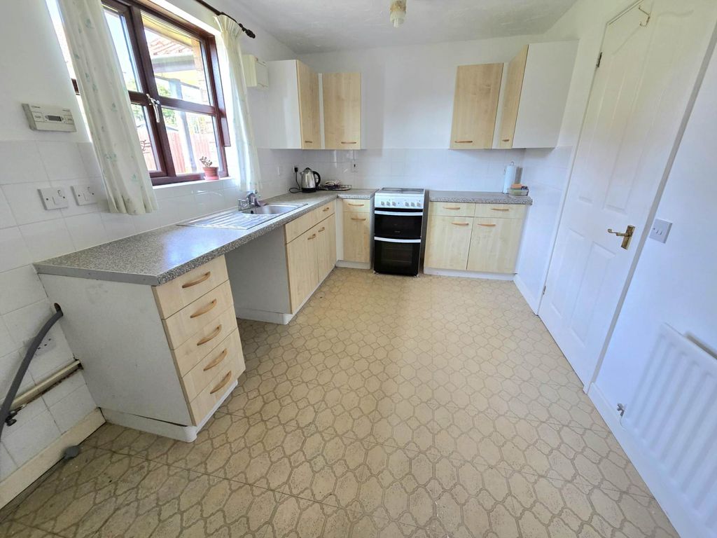 Property photo 3 of 14