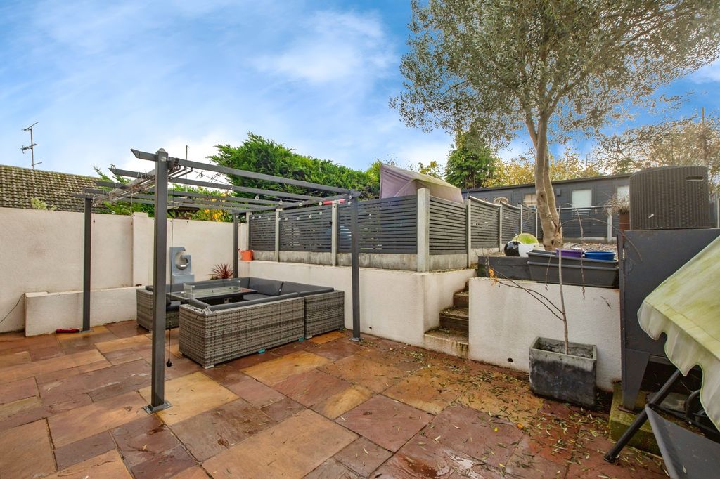 Property photo 3 of 17 Pbox-Img.Jpg