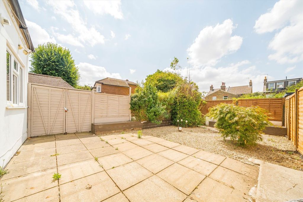 Property photo 2 of 7