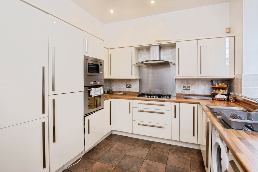 Property photo 3 of 15 Kitchen