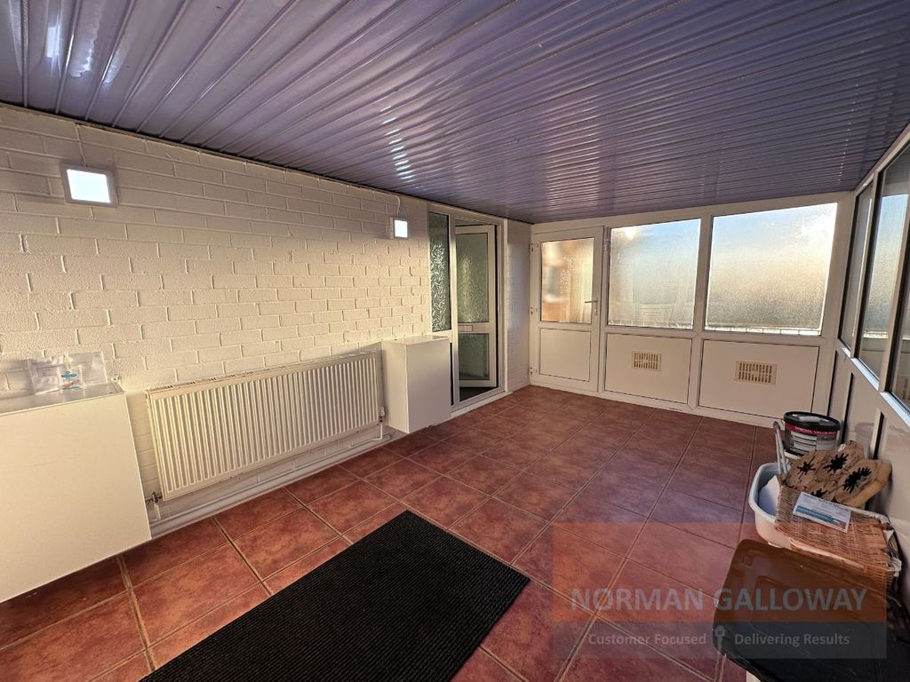 Property photo 2 of 36