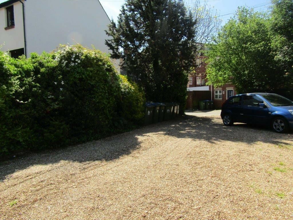 Property photo 3 of 11