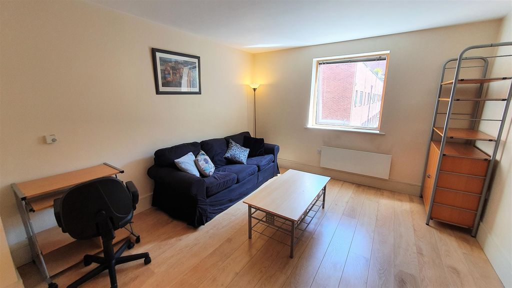 Property photo 2 of 23