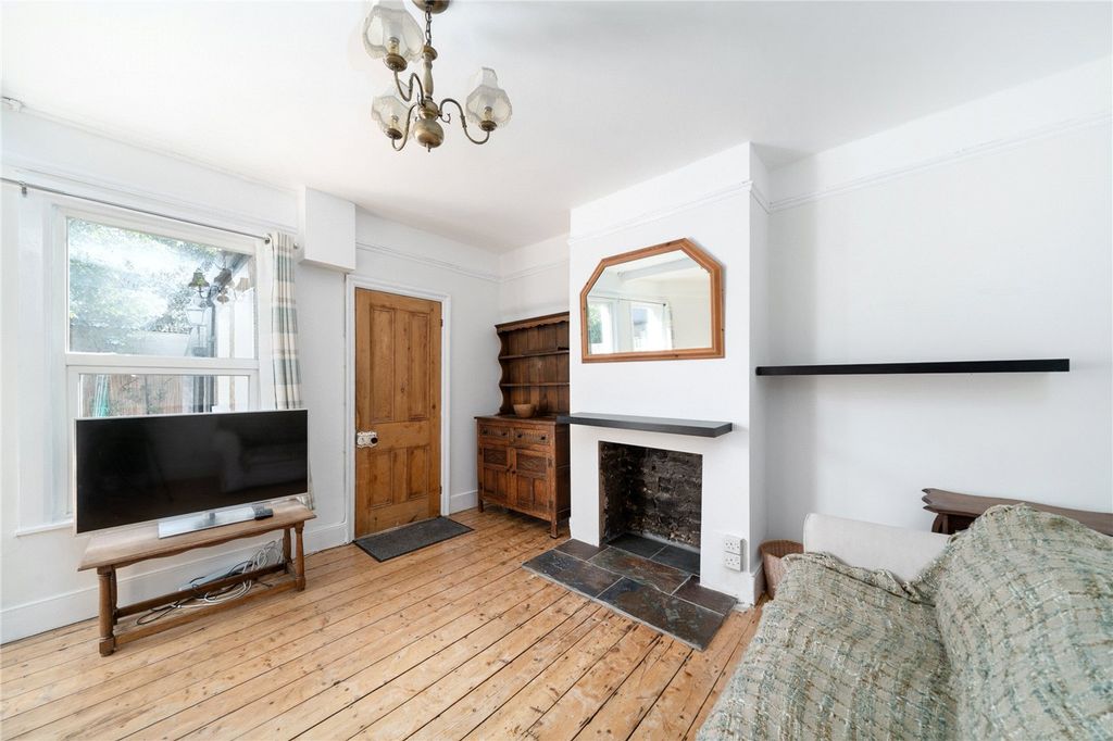 Property photo 2 of 12 Picture No. 07