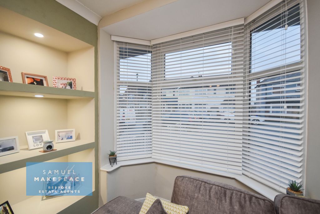 Property photo 3 of 20 Gallery