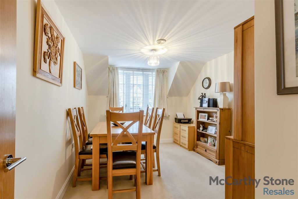 Additional image 8 of 2 bed flat for saleLe Jardin, 20-22 Station Road, Letchworth, Hertfordshire SG6