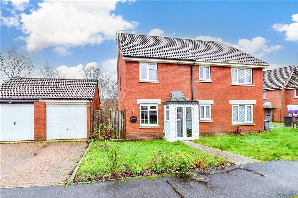 Property photo 1 of 10 External (Web) 1