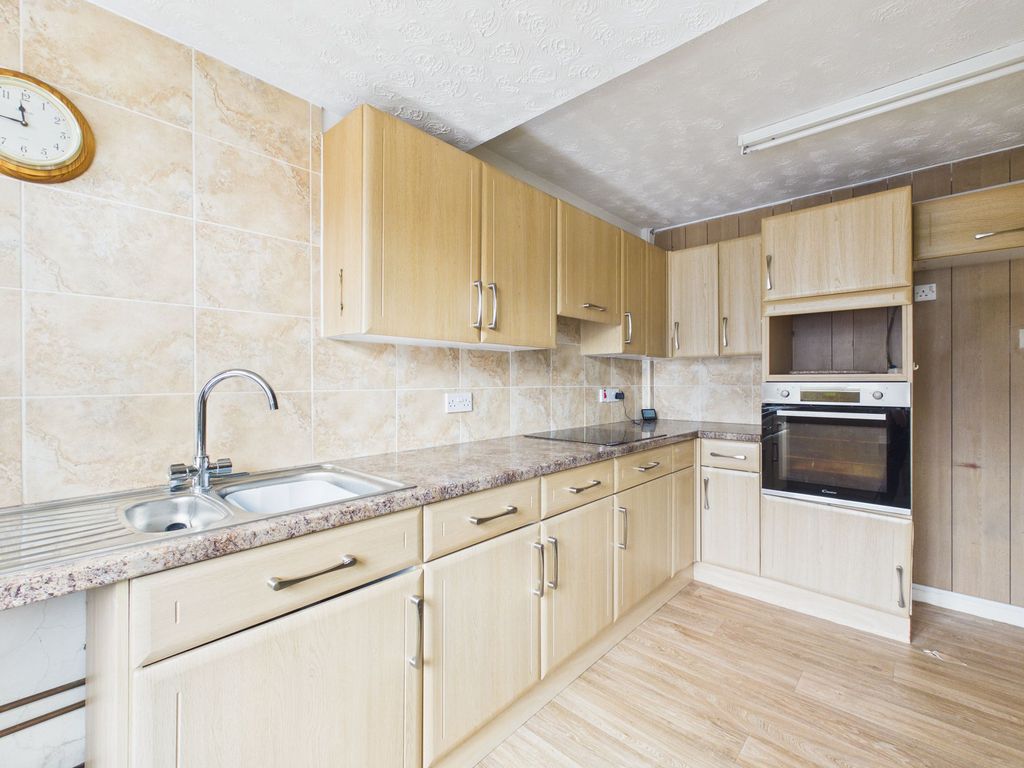 Property photo 3 of 20 Breakfast Kitchen