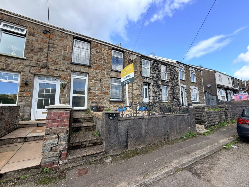 Property photo 2 of 26