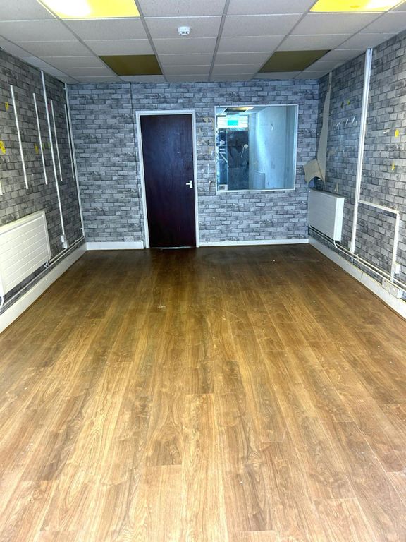 Property photo 2 of 9 P2.Jpg