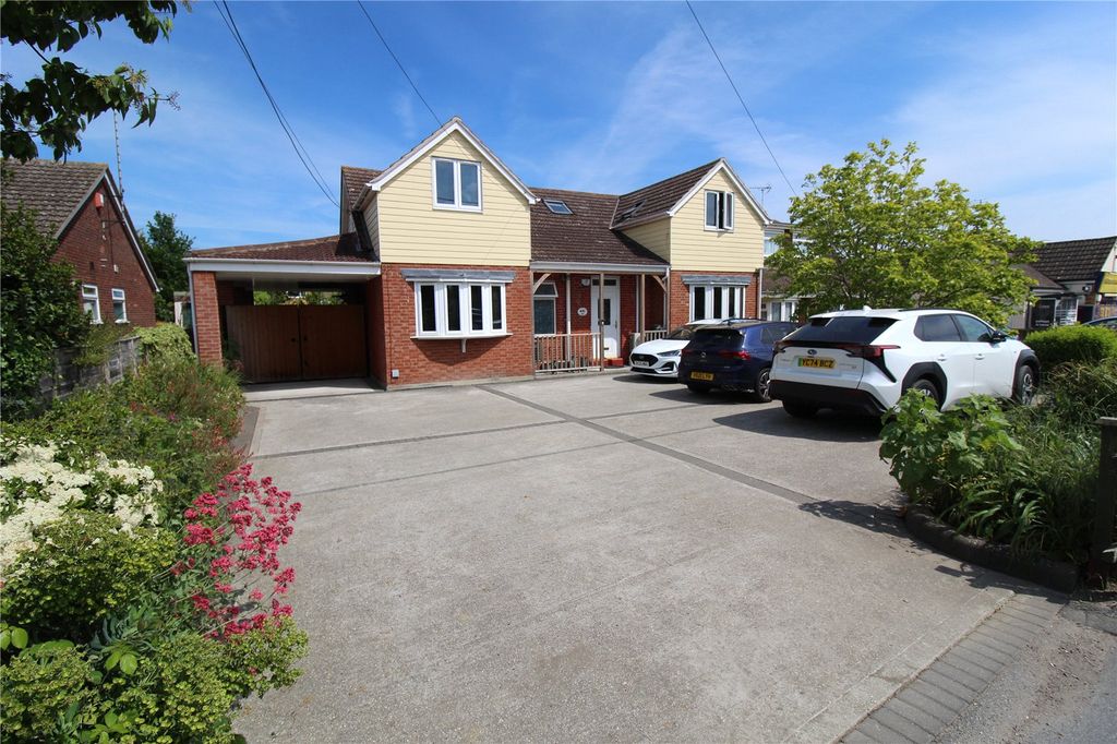 Property photo 2 of 28 Picture No. 01