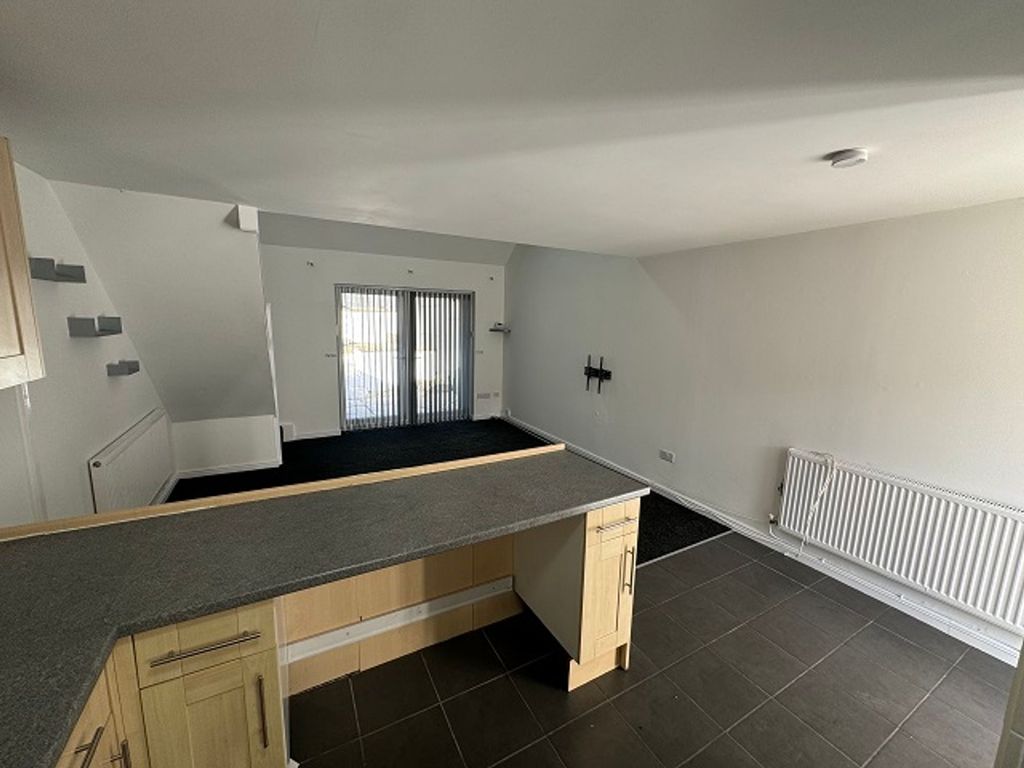 Property photo 3 of 7 Open Plan Living