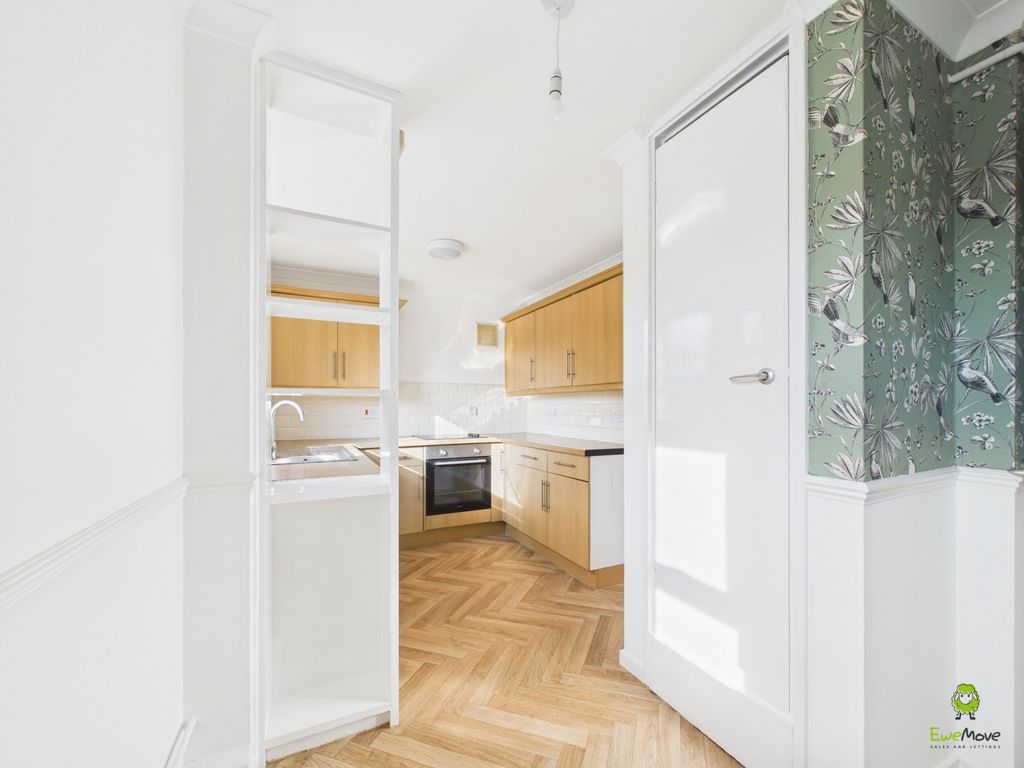 Property photo 1 of 6 Presented By Kevin At Ewemove Bexleyheath And Dart