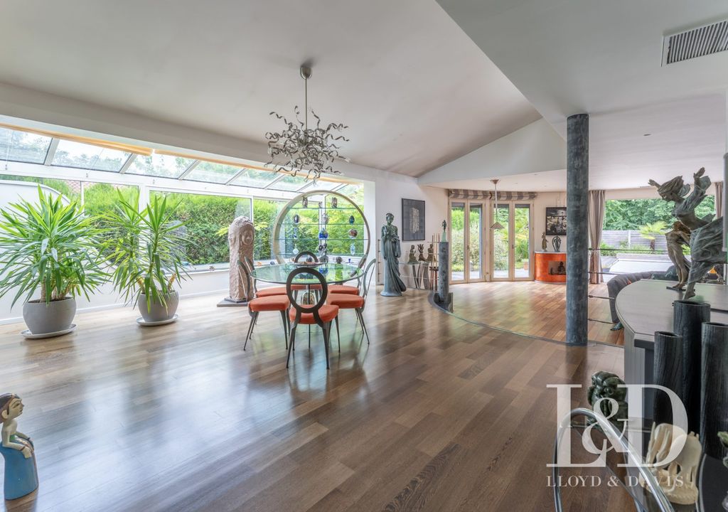 Property photo 2 of 7