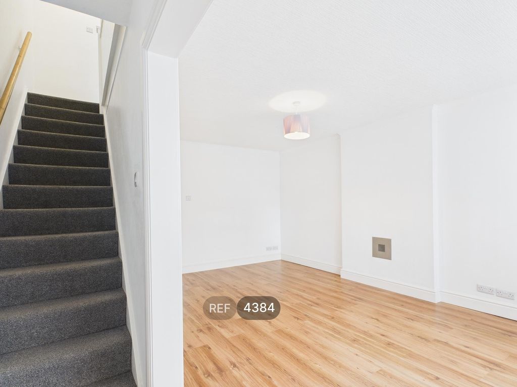 Property photo 3 of 15 Hallway