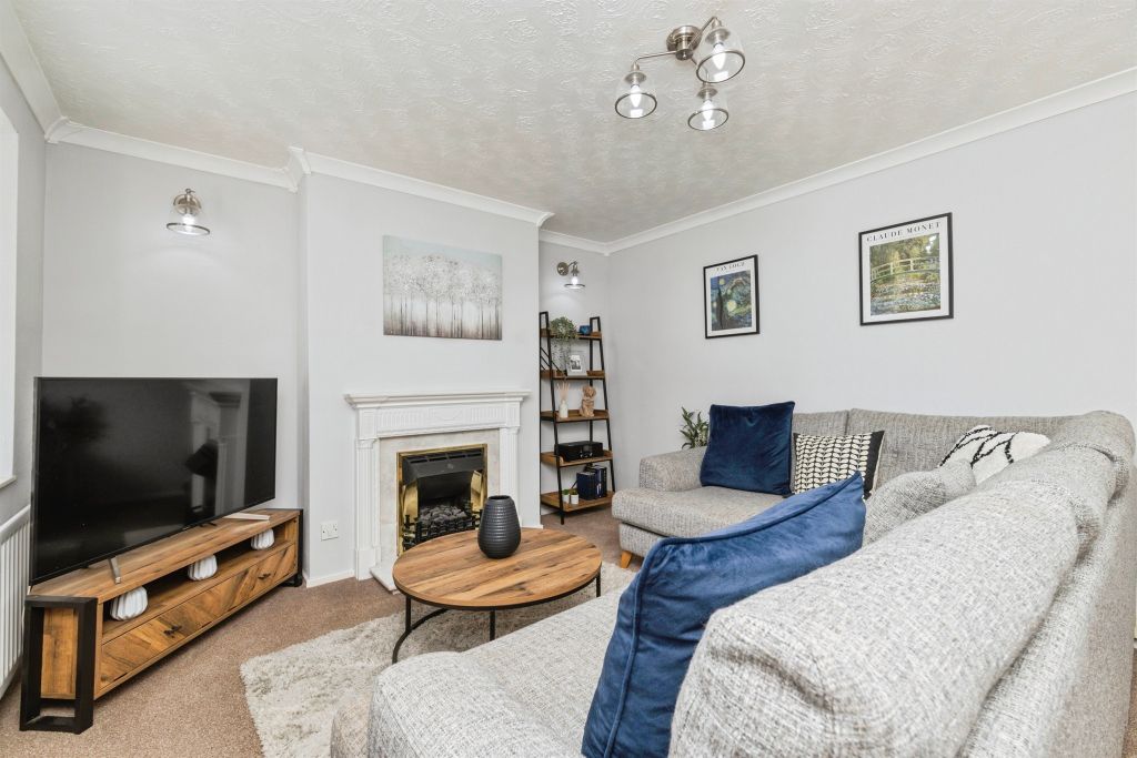 Property photo 2 of 17