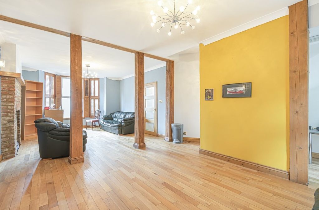Property photo 3 of 11 Picture No. 04