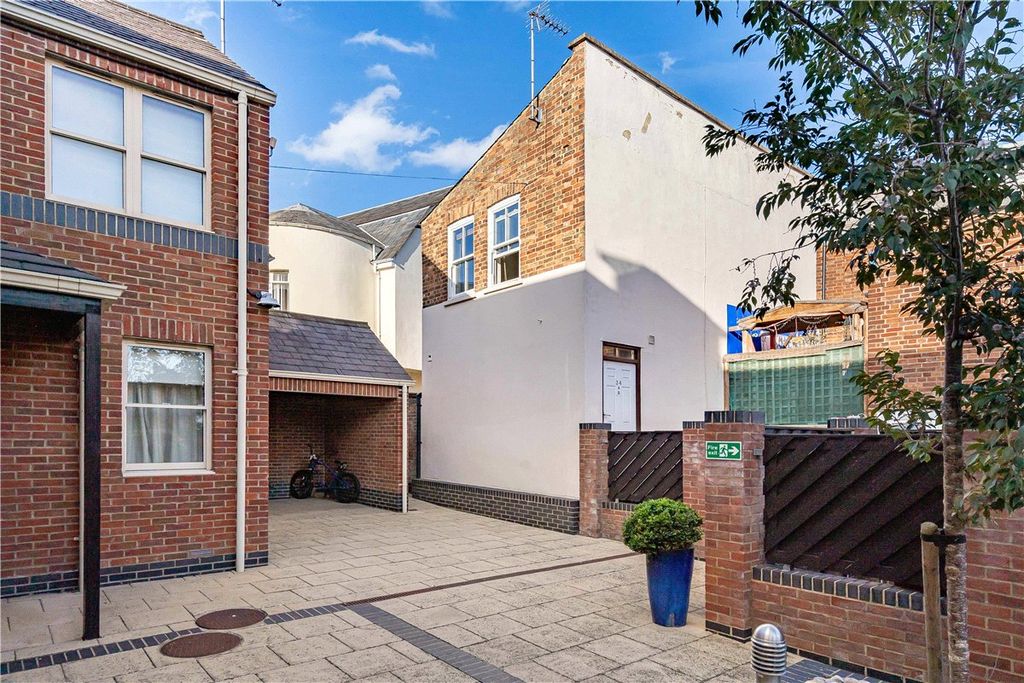 Property photo 2 of 15 Picture No. 02